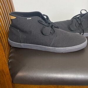 Tom’s men’s shoes